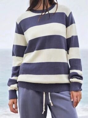 Brandy Melville Striped Oversized Crewneck Sweater in Blue & Cream Like New
